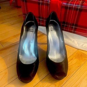 Stuart Weitzman Scallop Black Satin Peep Toe Evening Shoes Size 7